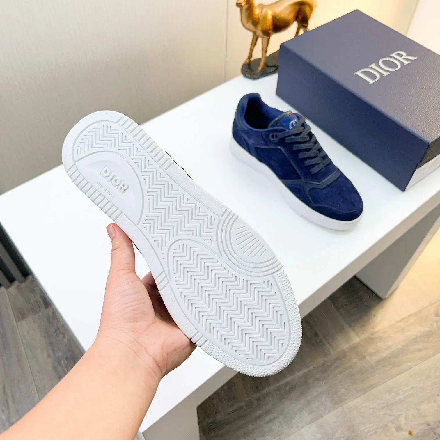 Men's Men's Shoes 💰400 [New] 🦩🦩Dior - Low-top sneakers 2025 spring men's collection new arrivals [Celebrate][Celebrate][Celebrate], reinterpret the basketball shoe design and become a classic Dior item [Strong][Strong][Strong], crafted in black and cream white smooth cowhide with beige suede, leather display on the side The CD logo, tongue, sole and back side are decorated with various distinctive details to enhance the style[666][666], while eyelet details, topstitching and rubber panels highlight the dynamic charm of its athletic style[strong][strong][strong]. It has a two-color rubber sole, which can be matched with various clothing to create a refined look. Size: 38 to 44 (45 can be customized